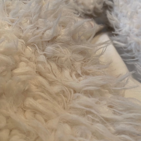 Sherpa hooded vest - Picture 4 of 5